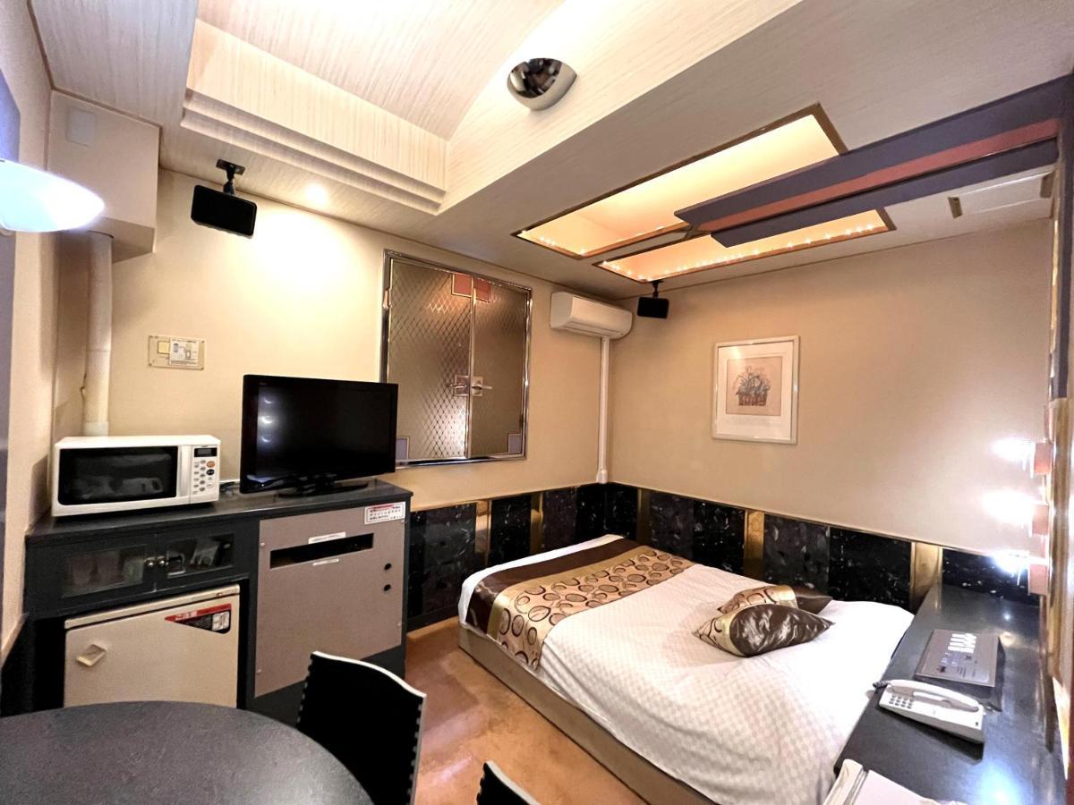 Hotel Crystal 大人専用 Tokio Exterior foto